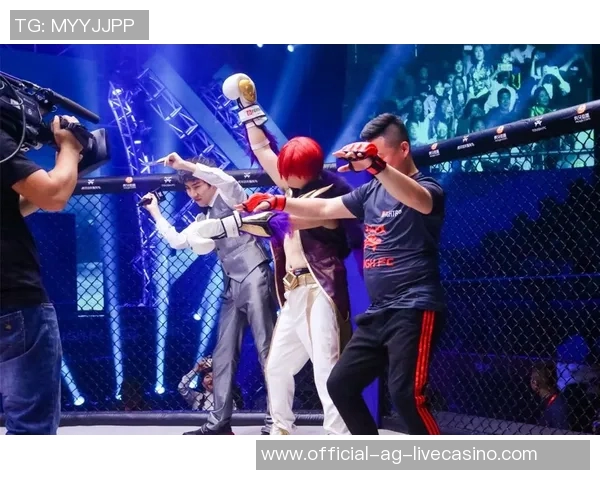 一龙与巨无霸的巅峰对决谁将成为搏击界的传奇之王